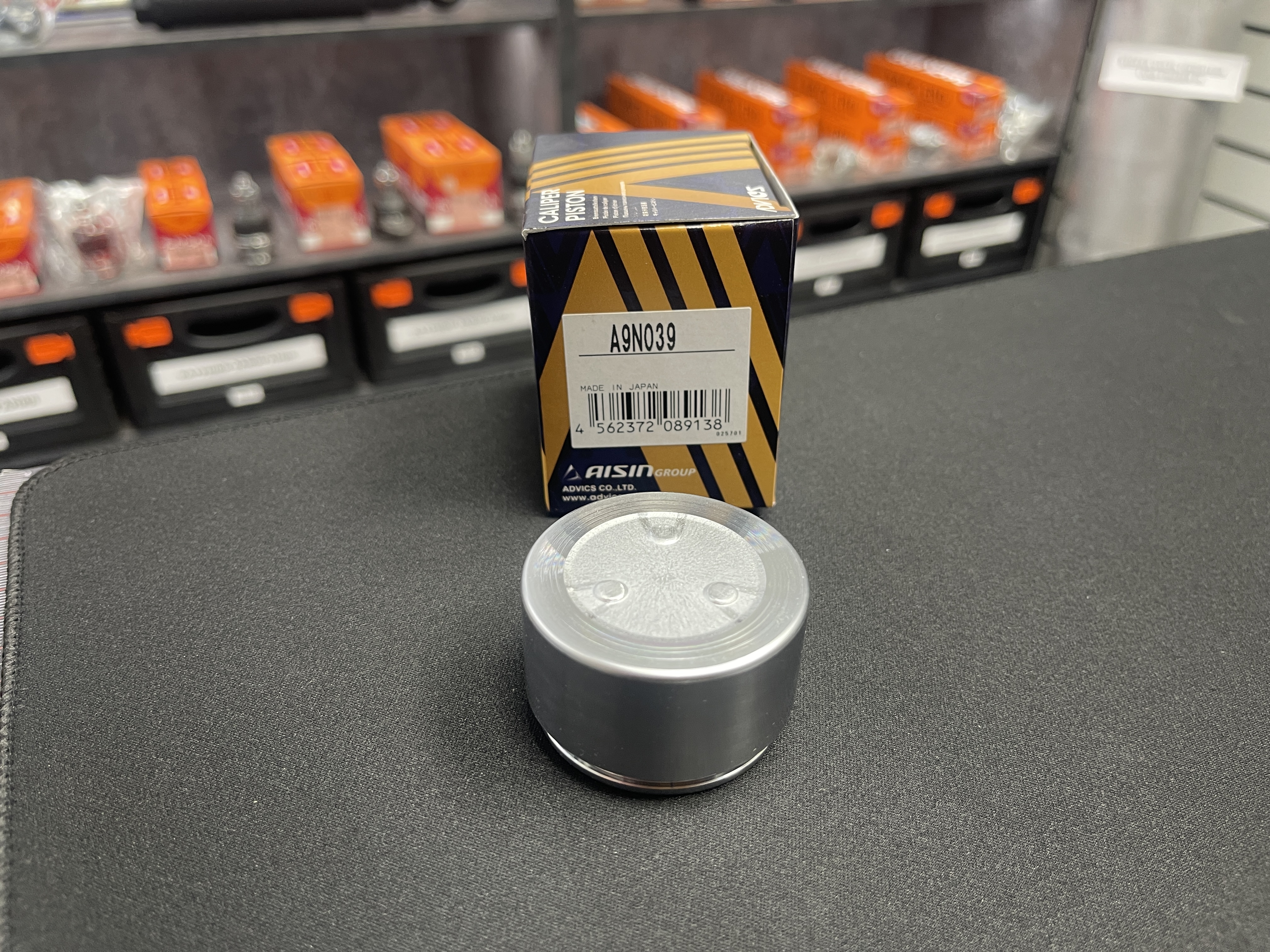 Поршень тормозного суппорта